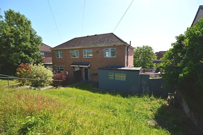 3 Bedroom Semi-Detached House For Sale In Woodside Road, Salisbury, SP2