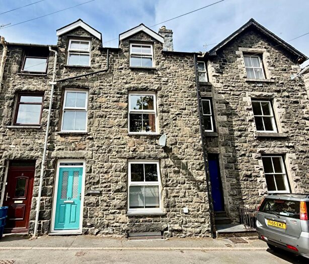 4 Bedroom Terraced House For Sale In Arwynfa, Springfield Street, Dolgellau, LL40