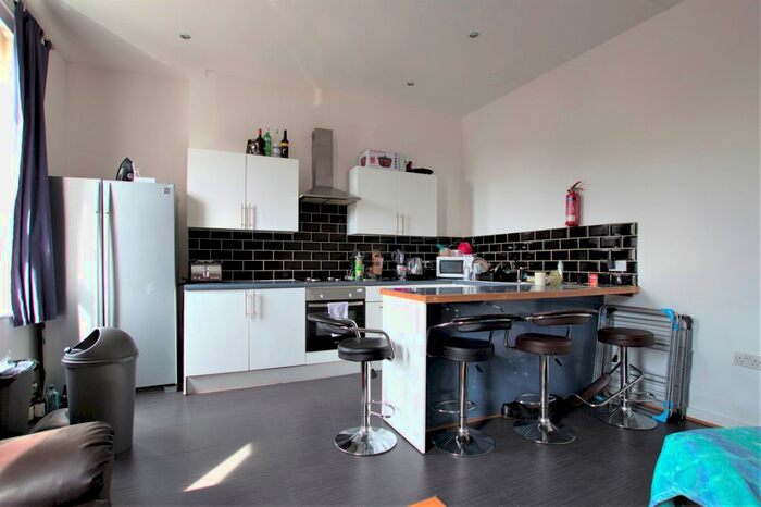 5 Bedroom Maisonette To Rent In Heaton Road, Heaton, Newcastle Upon Tyne, NE6