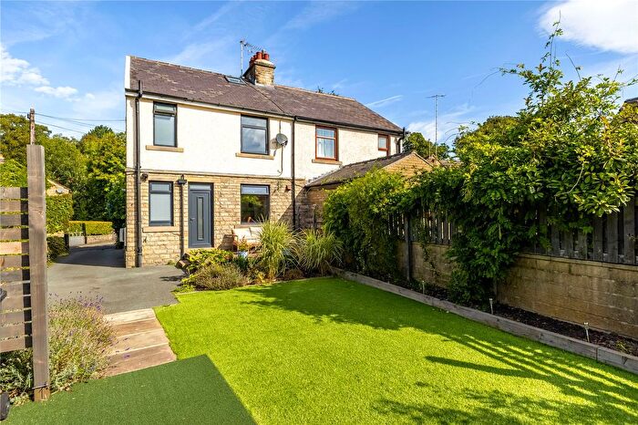 3 Bedroom Semi-Detached House For Sale In Holmfirth Road, New Mill, Holmfirth, HD9