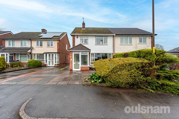 3 Bedroom Semi-Detached House For Sale In Somerset Drive, Longbridge, Birmingham, West Midlands, B31