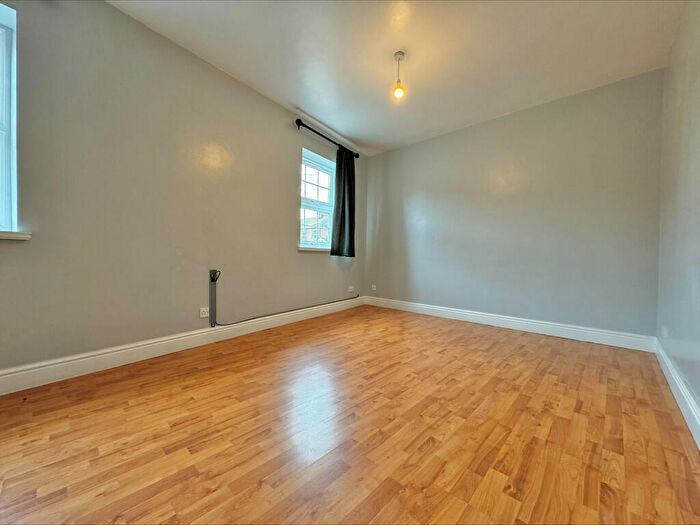 3 Bedroom Flat For Sale In Bermondsey Place East, Great Yarmouth, NR30