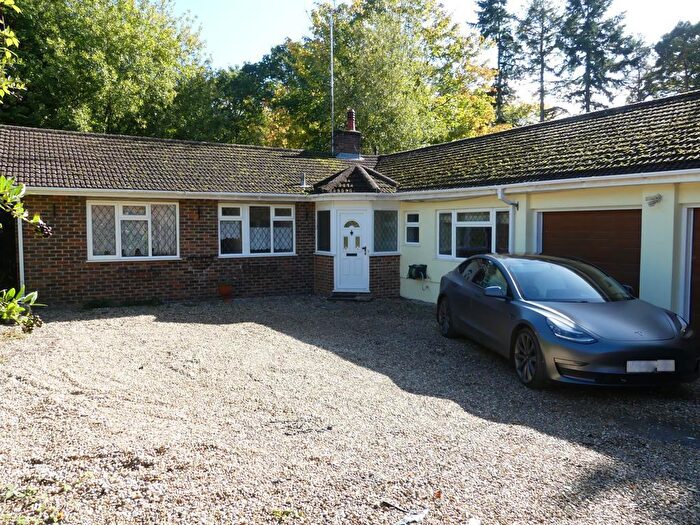 4 Bedroom Detached Bungalow For Sale In Copthorne Common, Copthorne, Crawley, RH10
