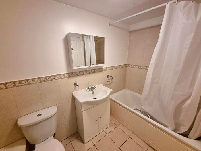 1 Bedroom Flat To Rent In Sandy Lane North, Wallington, SM6