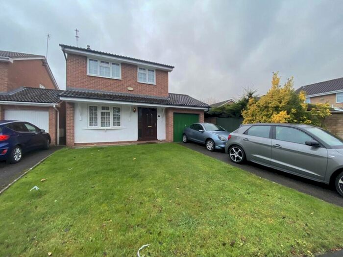 3 Bedroom Detached House To Rent In Cave Drive, Downend, Bristol, BS16