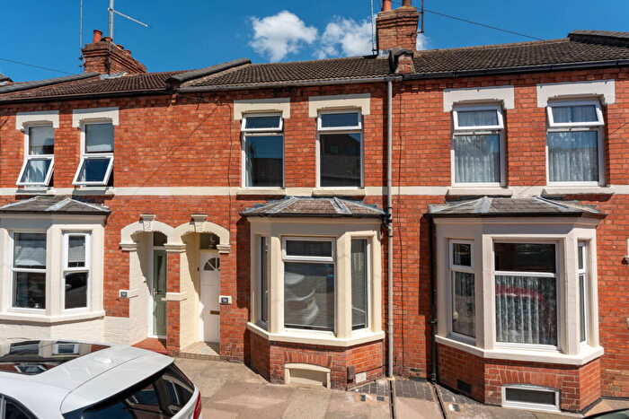 2 Bedroom Terraced House For Sale In Clarke Road, Northampton, NN1