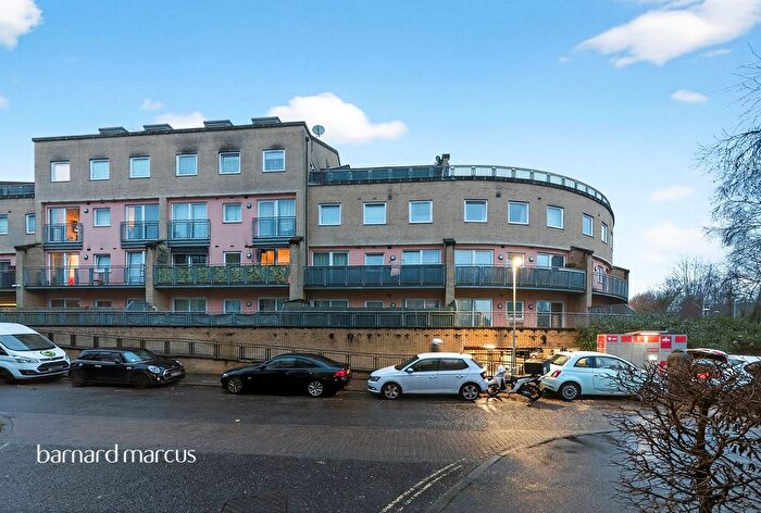 1 Bedroom Flat For Sale In Wooldridge Close, Feltham, TW14