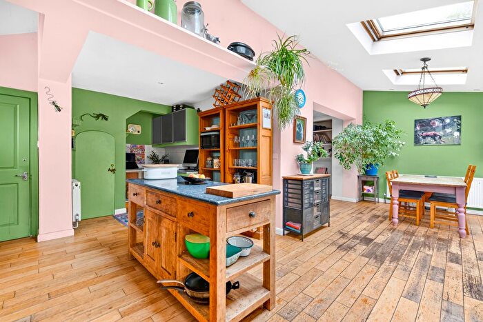 3 Bedroom End Of Terrace House For Sale In Ash Grove, London, W5