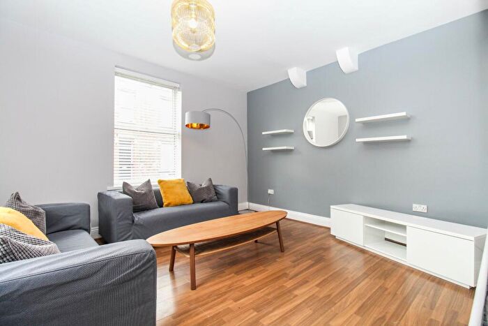 4 Bedroom End Of Terrace House To Rent In Harold Grove, Hyde Park, Leeds, LS9