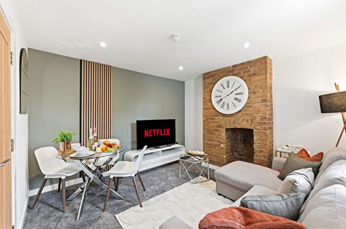 2 Bedroom Flat To Rent In Northampton, NN2