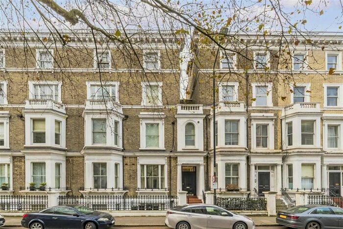 2 Bedroom Flat To Rent In Finborough Road, London, SW10
