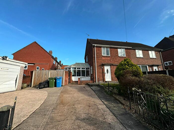 3 Bedroom House To Rent In Cavendish Road, Worksop, S80