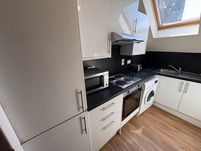4 Bedroom Flat To Rent In Commercial Street, Dundee, DD1