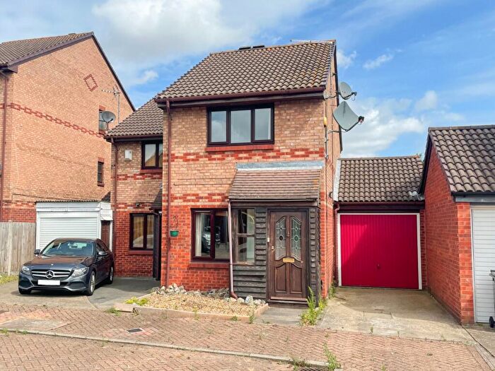 2 Bedroom Semi-Detached House To Rent In Allington Close, Gravesend, Kent, DA12