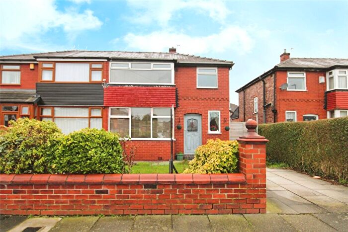 3 Bedroom Semi-Detached House For Sale In Campbell Road, Swinton, Manchester, Greater Manchester, M27