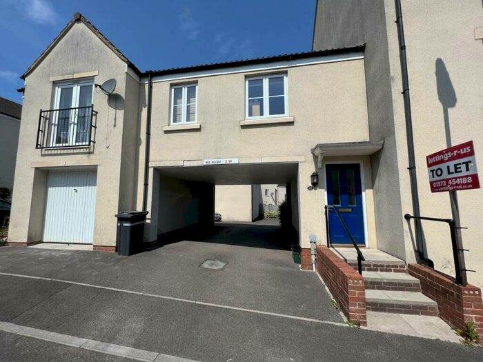 2 Bedroom Coach House To Rent In Slipps Close, Frome, Somerset, BA11