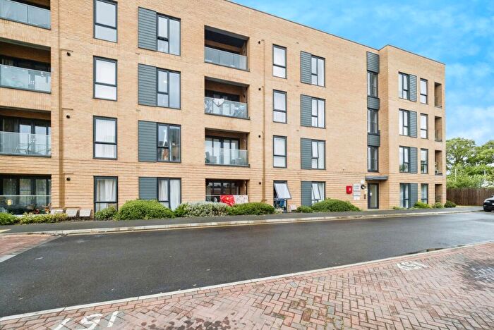 2 Bedroom Flat For Sale In Windstar Drive, South Ockendon, Essex, RM15