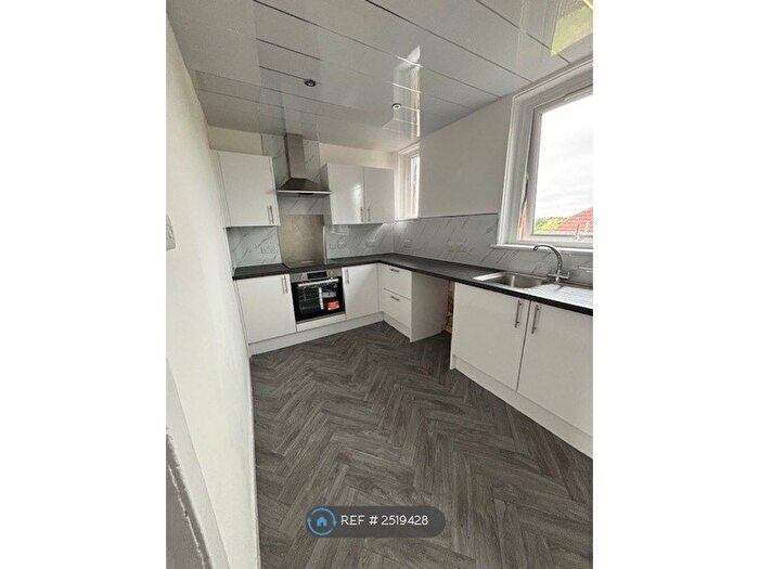 3 Bedroom Flat To Rent In Blane Street, Coatbridge, ML5