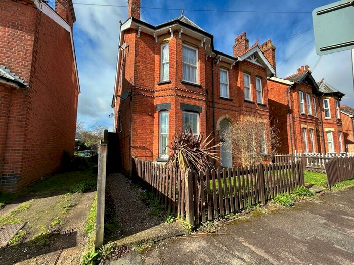 2 Bedroom Apartment To Rent In Southampton Street, GU14