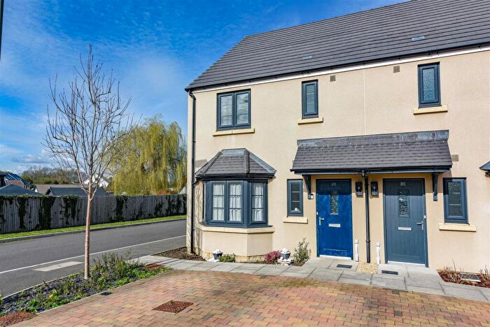 3 Bedroom Semi Detached House For Sale In Goldfinch Edge, Cam, Dursley, GL11