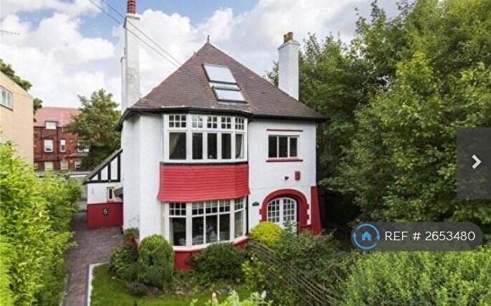 2 Bedroom Flat To Rent In Arncliffe Road, Leeds, LS16