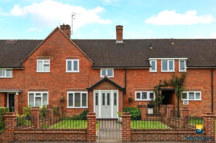 4 Bedroom Terraced House For Sale In Tillingbourne Road, Shalford, Guildford, Surrey, GU4
