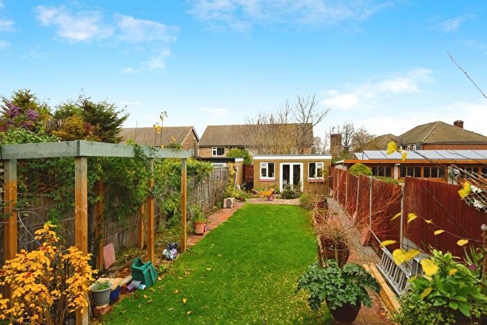 5 Bedroom Semi Detached House For Sale In St. Albans Road, Cheam, Sutton, SM1