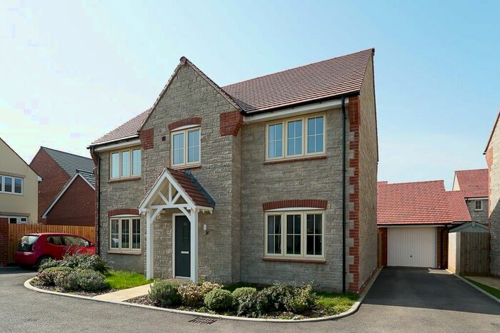 4 Bedroom Detached House For Sale In Muntjac Road, Langford, South Bristol, BS40