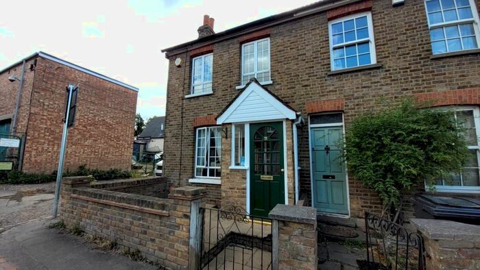 2 Bedroom End Of Terrace House To Rent In Queens Road, Chislehurst, BR7