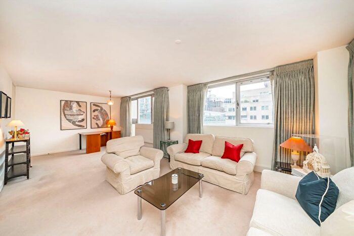 2 Bedroom Flat To Rent In Upper Ground, London, SE1