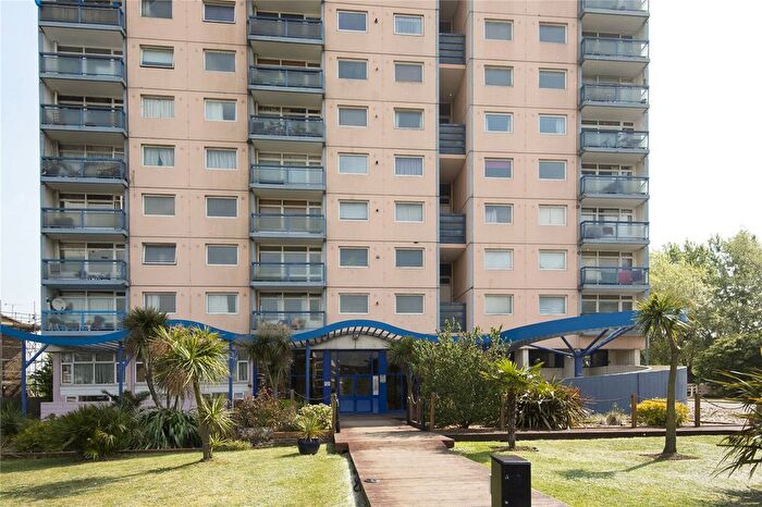 2 Bedroom Flat For Sale In Landmark Heights, Daubeney Road, London, E5