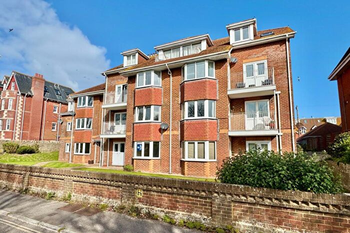 2 Bedroom Flat For Sale In Gilbert Road, Swanage, BH19