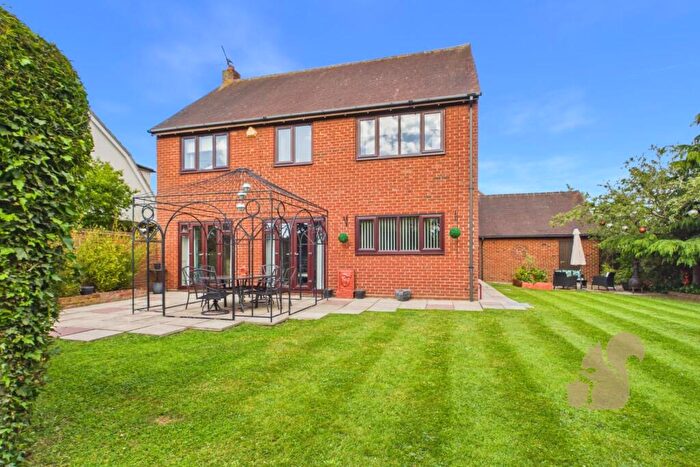 4 Bedroom Detached House For Sale In Hullbridge Road, South Woodham Ferrers, CM3