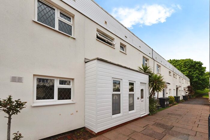 4 Bedroom Terraced House For Sale In Rodney Close, Gosport, Hampshire, PO13