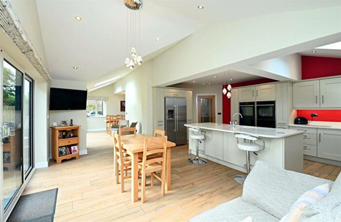 4 Bedroom Detached House For Sale In Sunningdale, Alrewas Road, Kings Bromley, DE13