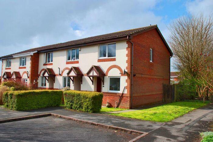 2 Bedroom End Of Terrace House To Rent In New Milton, Hampshire, BH25
