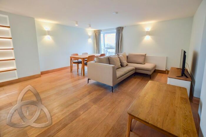 2 Bedroom Flat To Rent In Buckley House, Addison Road, W14