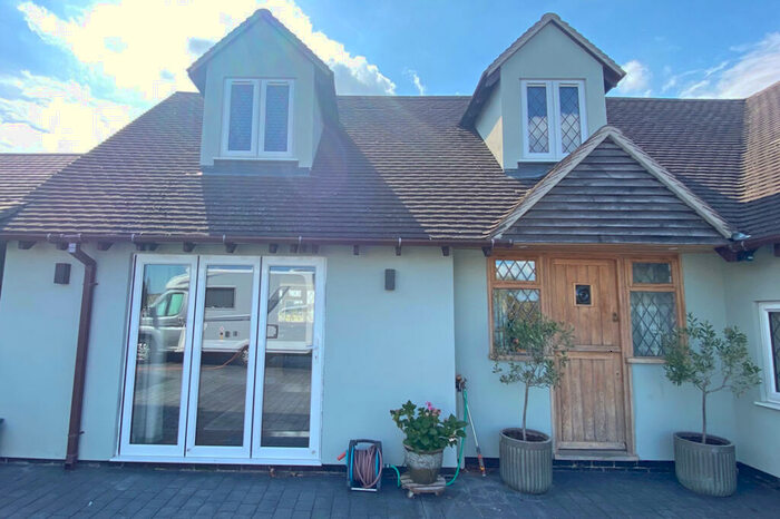 1 Bedroom Cottage To Rent In Brook Street, Benson, OX10