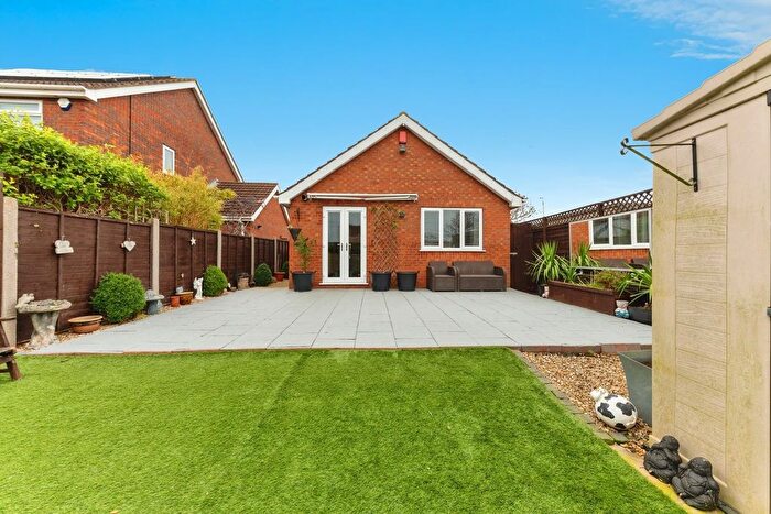 1 Bedroom Detached Bungalow For Sale In Defender Drive, Grimsby, DN37