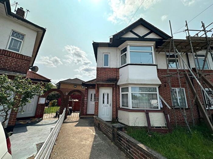 2 Bedroom Maisonette To Rent In Avon Close, Hayes, Greater London, UB4