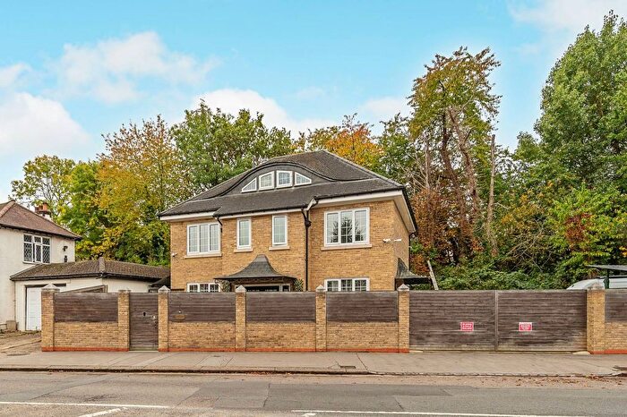 4 Bedroom Detached House For Sale In Norbury Avenue, Norbury, London, SW16