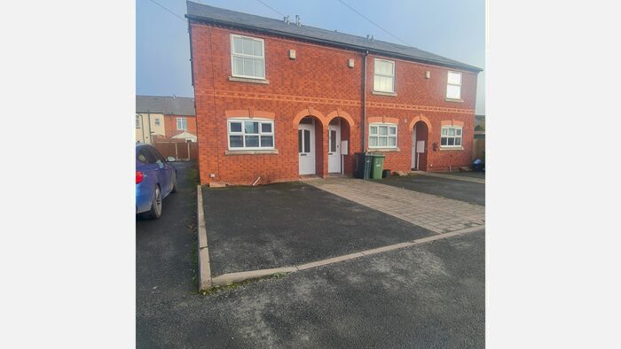 2 Bedroom House To Rent In Sutton Street, Stourbridge, DY8