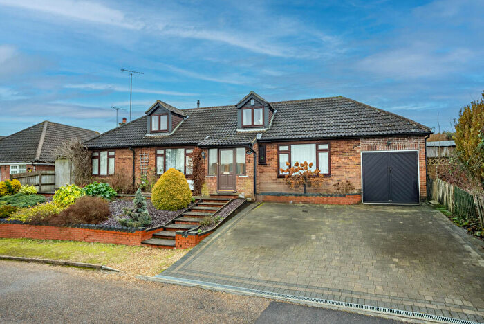 4 Bedroom Bungalow For Sale In Coopers Close, Kimpton, Hitchin, Hertfordshire, SG4