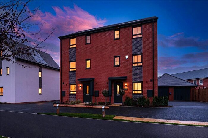 4 Bedroom End Of Terrace House For Sale In Aston Grange, Banbury Road, Upper Lighthorne, Warwickshire, CV33