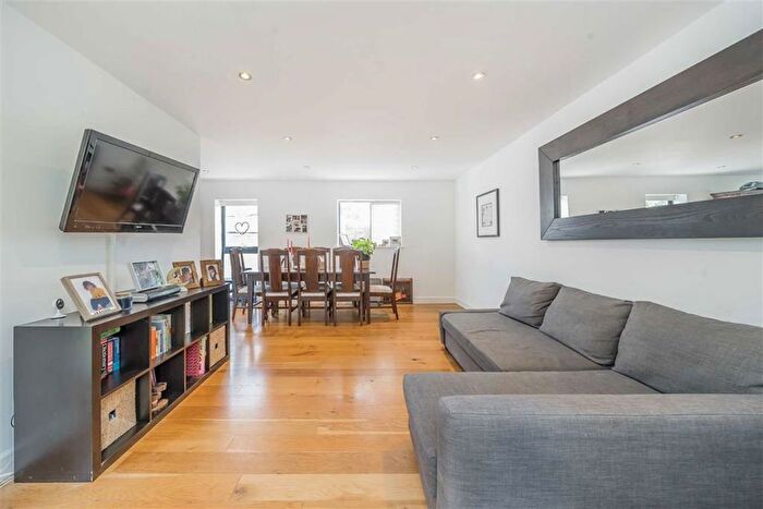 4 Bedroom Semi-Detached House To Rent In Chanin Mews, Cricklewood, NW2