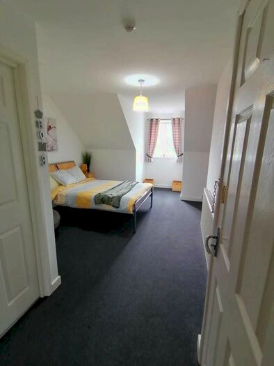 Studio To Rent In Walsall Road, Darlaston, WS10