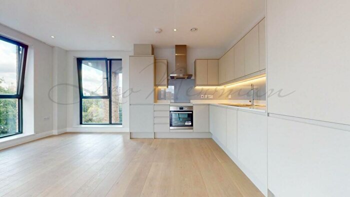 3 Bedroom Flat To Rent In Hoxton Street, Hoxton, N1
