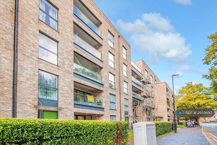 3 Bedroom Flat To Rent In Quayside House, London, E16