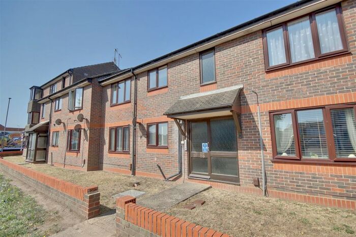 2 Bedroom Flat To Rent In Copnor Road, Portsmouth, PO3