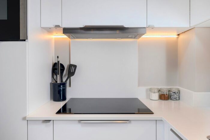 1 Bedroom Flat To Rent In Apartment B, Whitelocke House, - Lampton Road, TW3